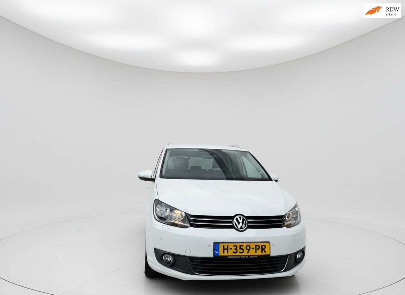 Volkswagen Touran - 1.2 TSI Highline BlueMotion 7p. 1.2 TSI Highline BlueMotion 7p. NIEUWSTAAT - AutoWereld.nl