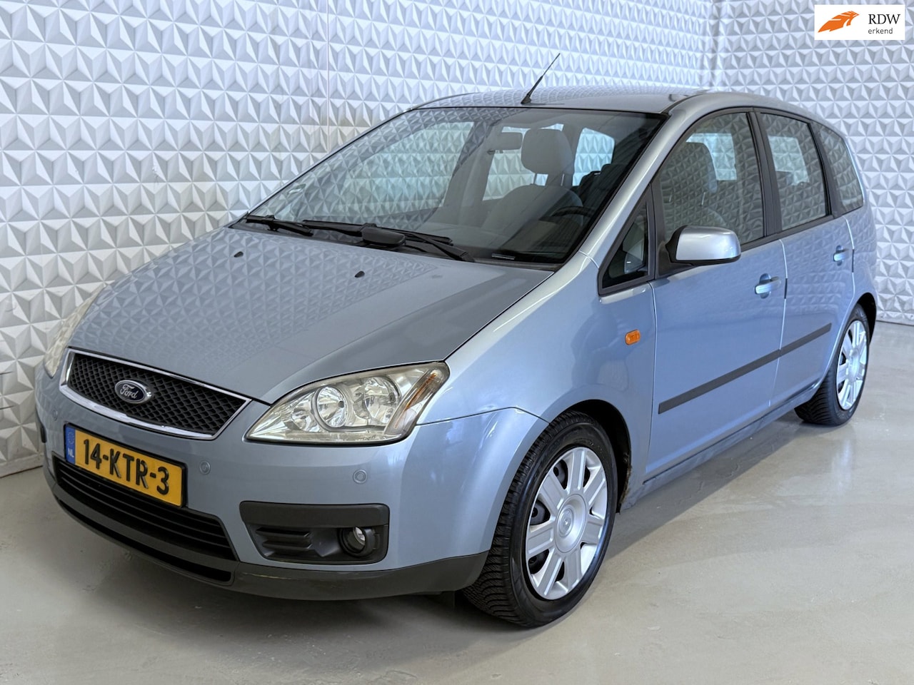 Ford Focus C-Max - 1.6-16V Futura Airco PDC Trekhaak (2004) - AutoWereld.nl