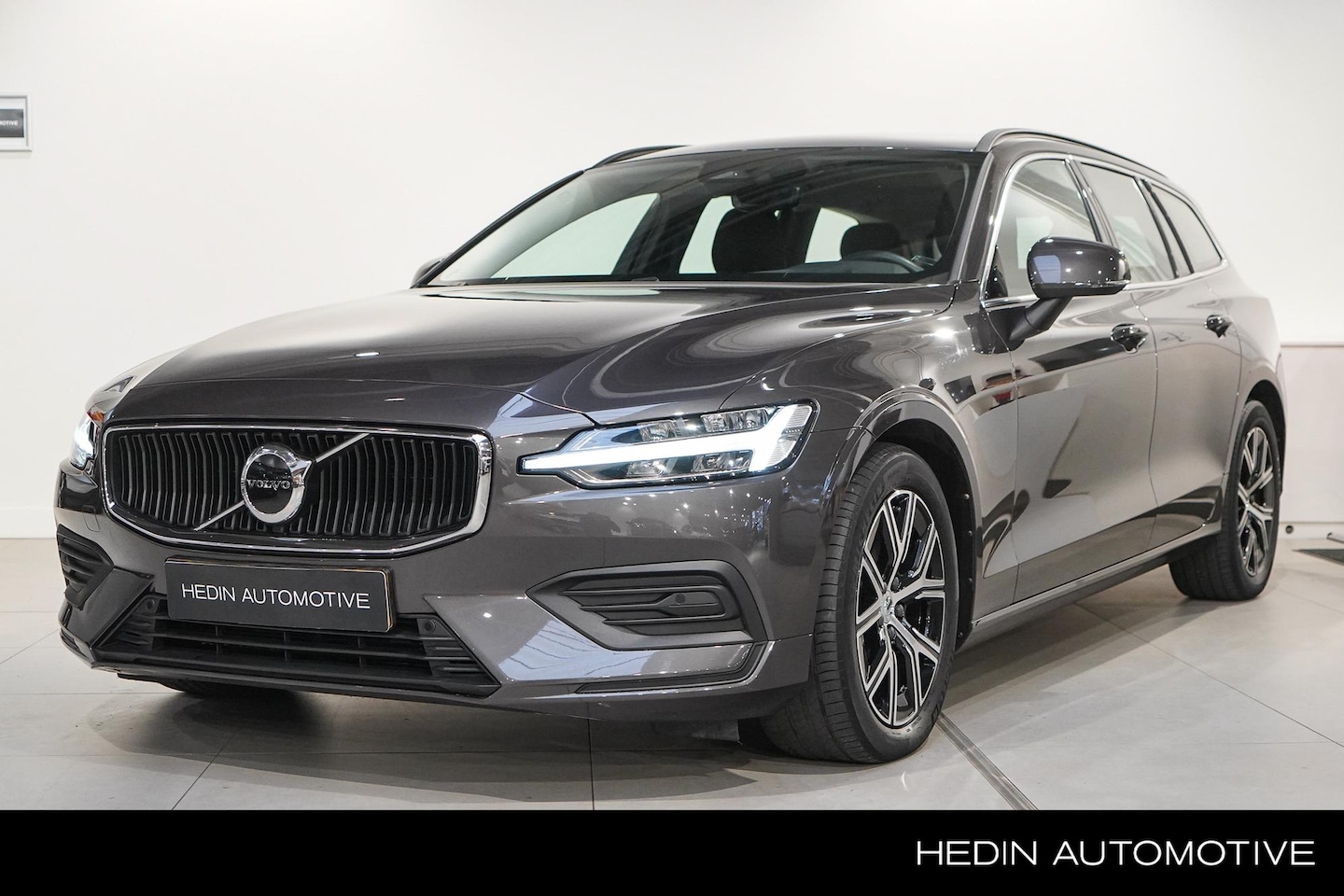 Volvo V60 - B3 Core Mild Hybride 163pk | Google Maps | Adaptive Cruise Control | B.L.I.S.| Stuur & Sto - AutoWereld.nl