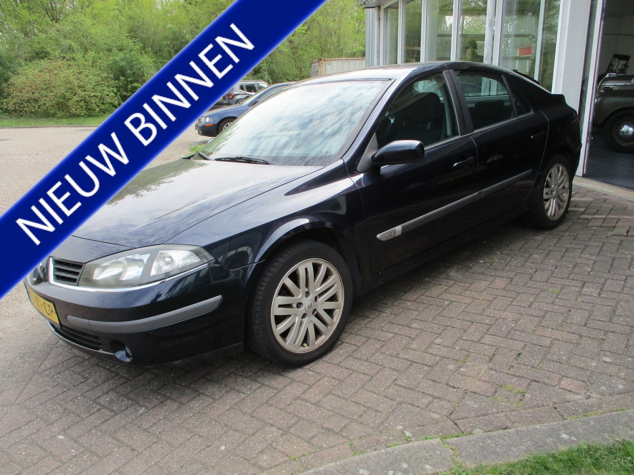 Renault Laguna - 1.6-16V Business Keurige Auto! Km stand Nap! Koppeling Slipt! - AutoWereld.nl