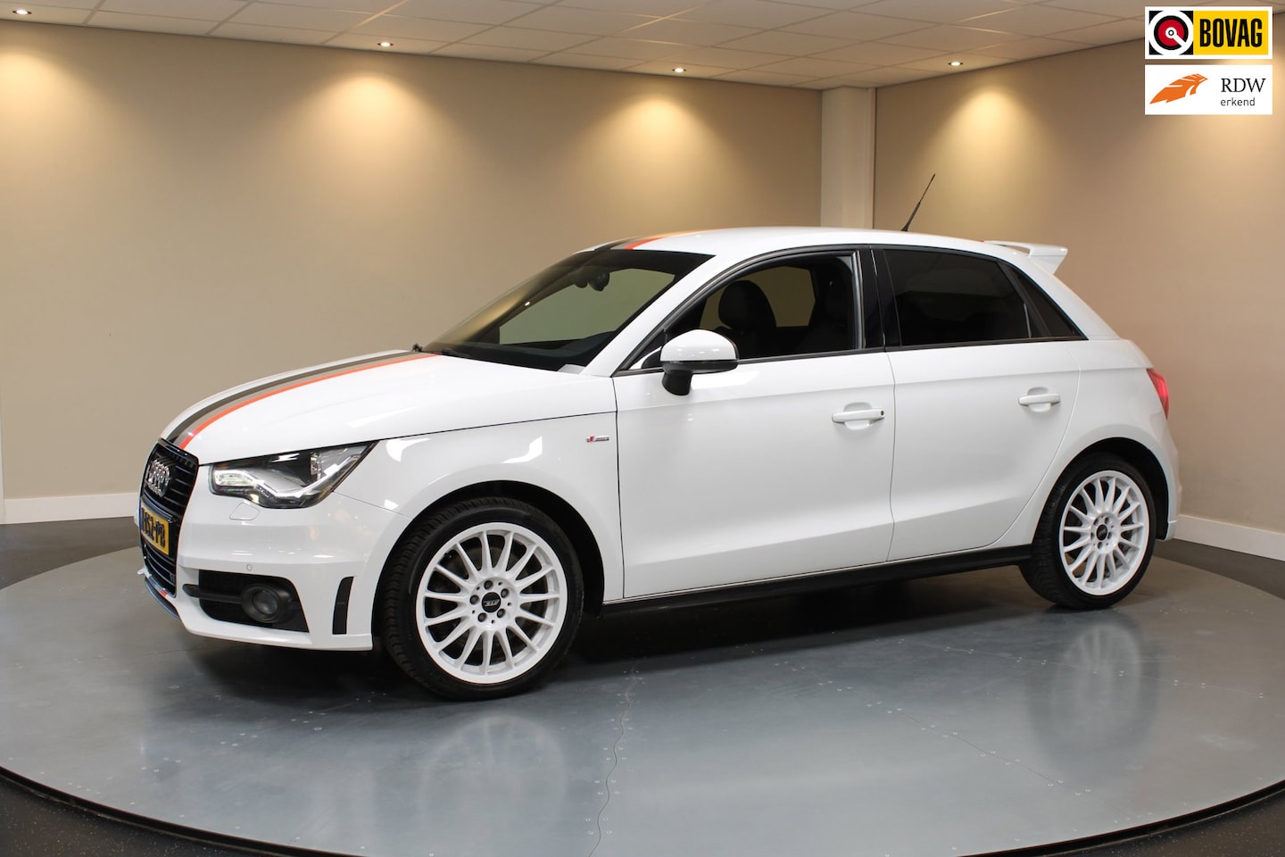 Audi A1 Sportback - 1.4 TFSI Pro Line S *S-Tronic Automaat* Leer|S-Line|Stoelverw.|Cruise|Navi|All-seasons - AutoWereld.nl
