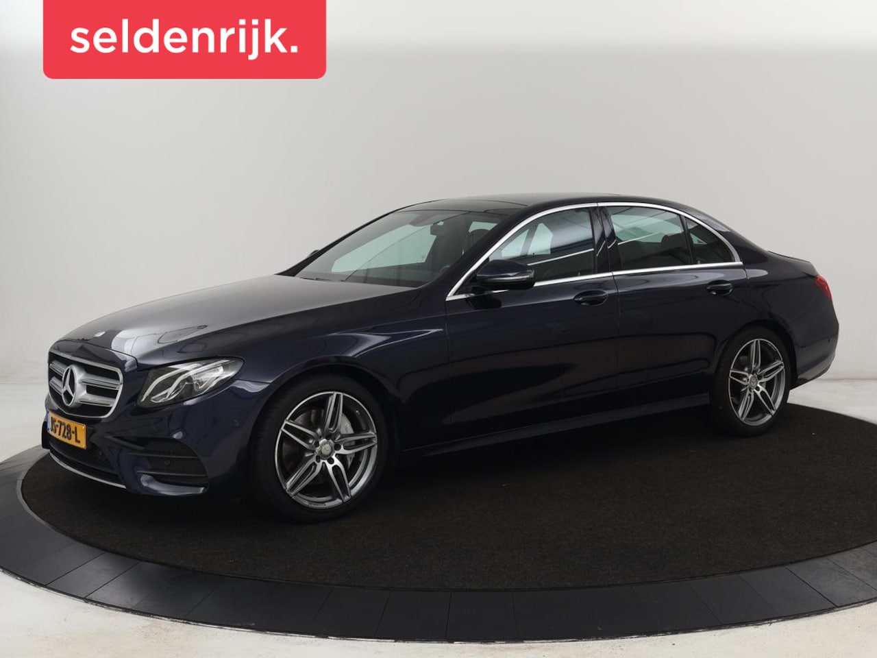 Mercedes-Benz E-klasse - 200 AMG Line | 95.600km NAP | Panoramadak | Stoelverwarming | Sfeerverlichting | Camera | - AutoWereld.nl