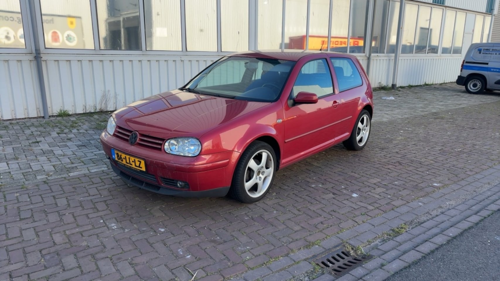 Volkswagen Golf - 1.6-16V Highline 1.6-16V Highline - AutoWereld.nl