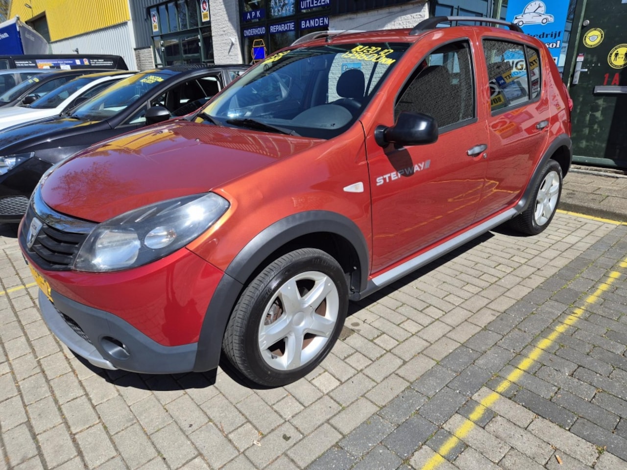 Dacia Sandero Stepway - 1.6 - AutoWereld.nl