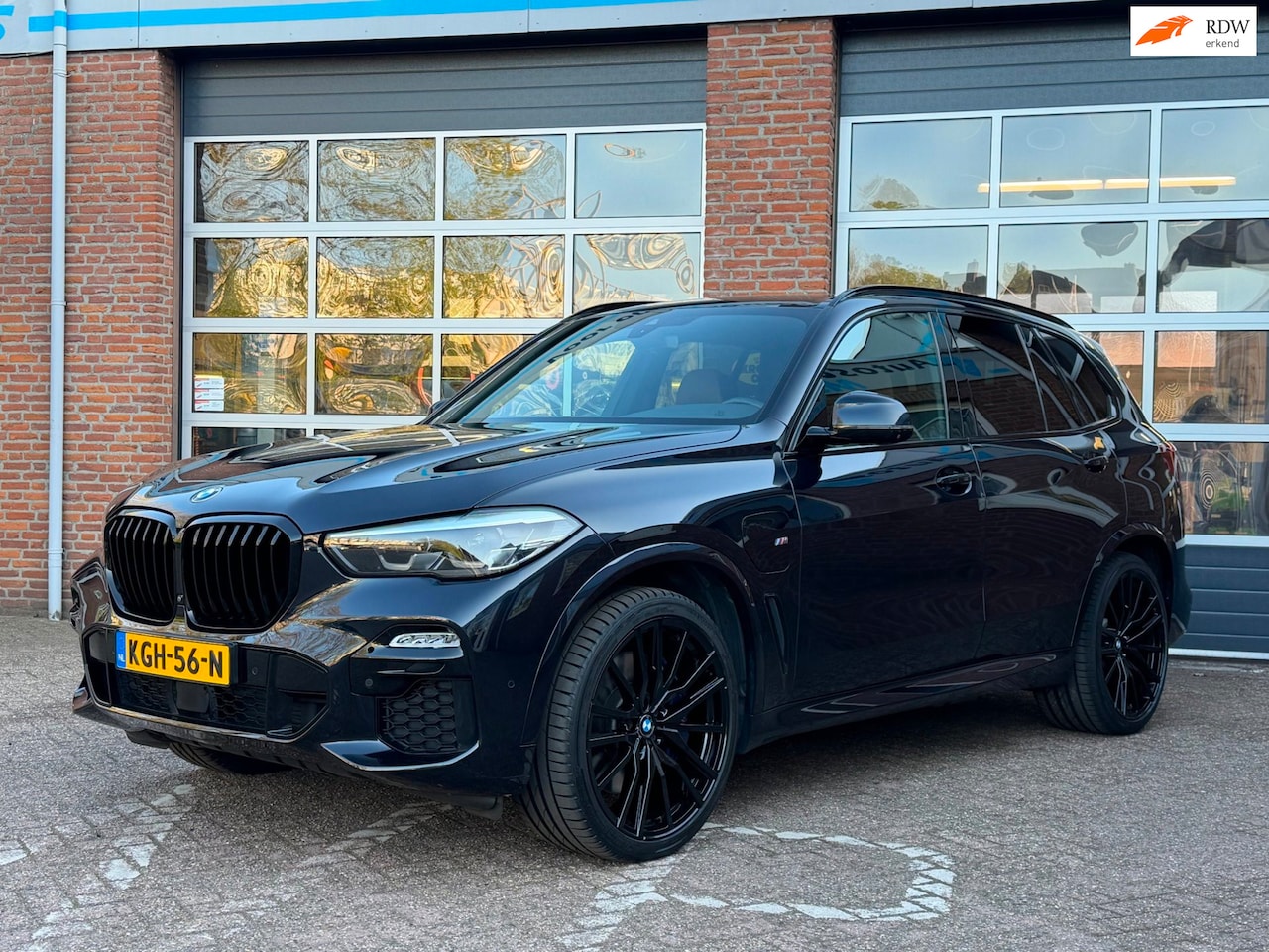 BMW X5 - XDrive45e High Executive, M sport, Luchtvering, trekhaak, 22 inch, sportleder - AutoWereld.nl