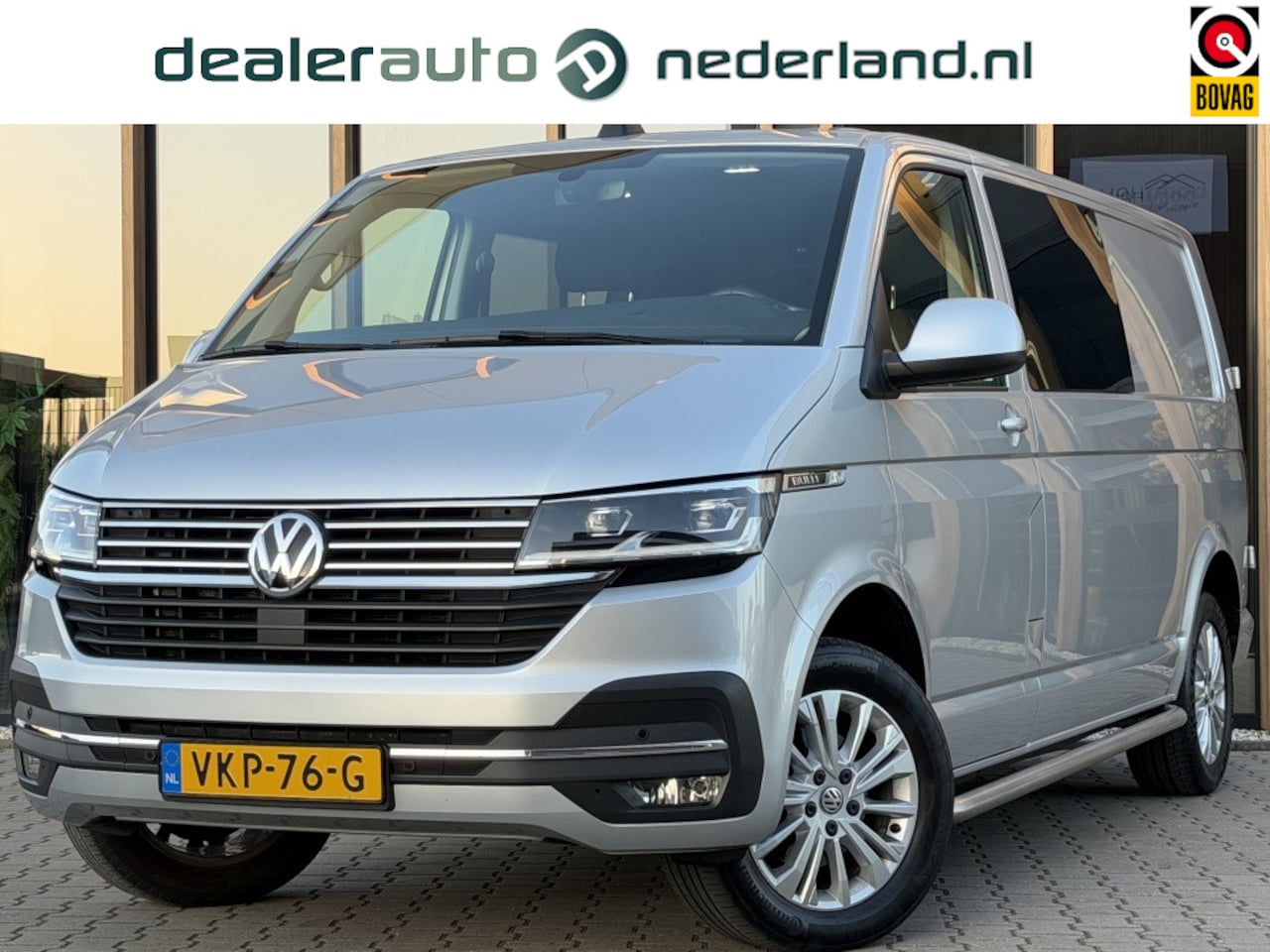 Volkswagen Transporter - 2.0 TDI L2H1 150pk Bulli Dubbel cabine | Led | Virtueel | Camera - AutoWereld.nl
