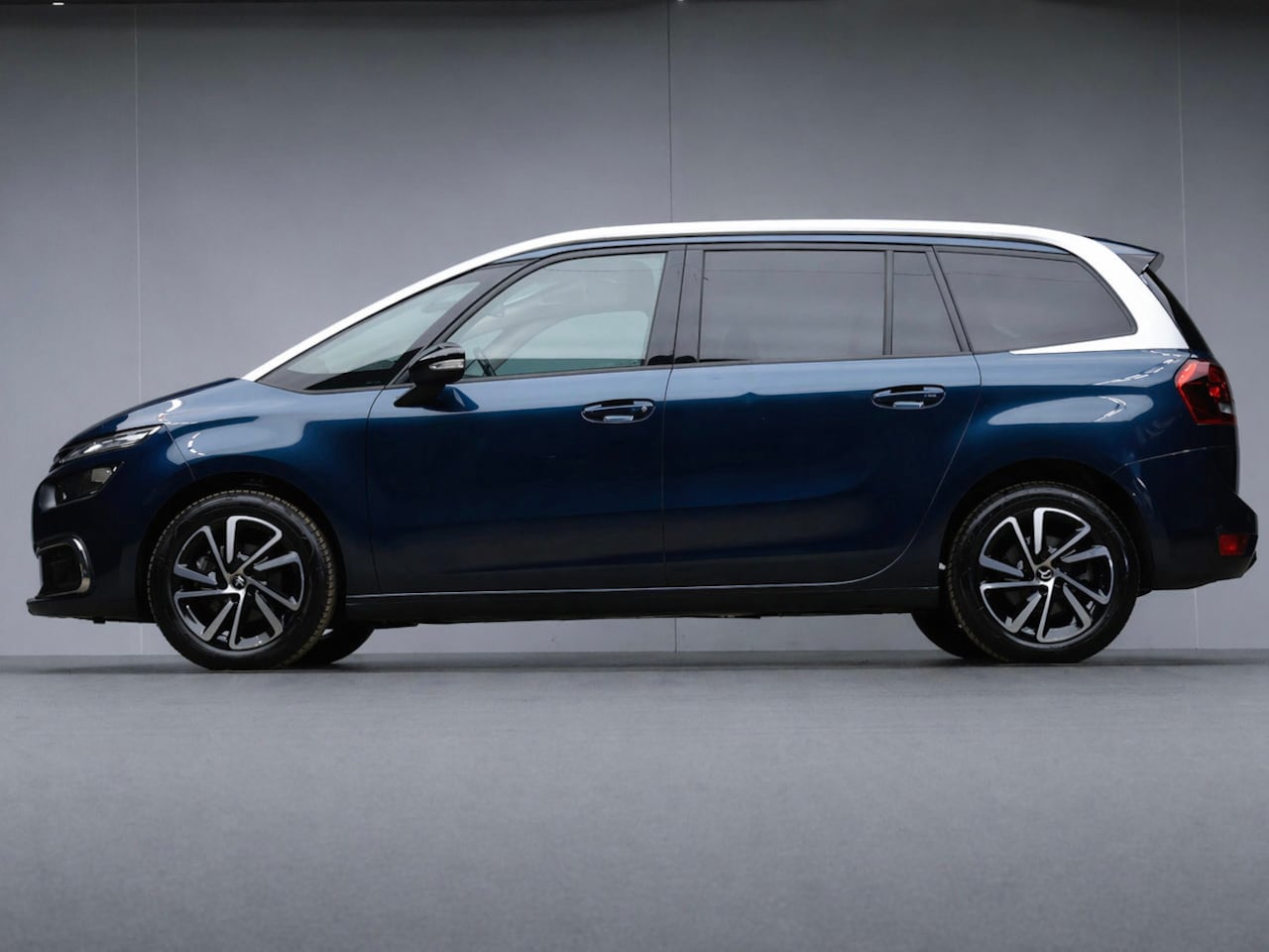 Citroën Grand C4 SpaceTourer - 1.2 PureTech Shine 7P Sport (APPLE CARPLAY,NAVI,CAMERA,DIGITAL COCKPIT,PDC,GETINT,LED,SPOR - AutoWereld.nl