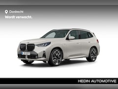 BMW X3 - 30e xDrive M-Sport Pro | 21" | Panorama | Trekhaak | Individual Leder | Pro Pack | Comfort