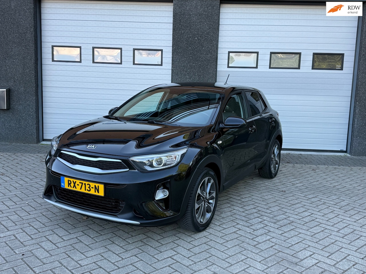 Kia Stonic - 1.0 T-GDi ComfortPlusLine Navigator CAMERA/CRUISE/AIRCO/NAP - AutoWereld.nl