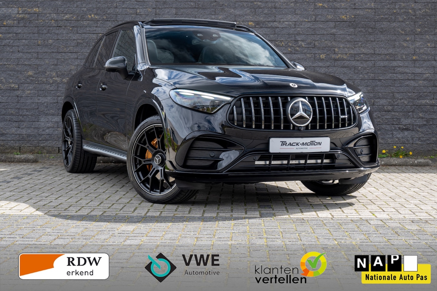 Mercedes-Benz GLC-klasse - 300e 4MATIC AMG 63 Package Black & Black - AutoWereld.nl