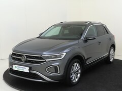 Volkswagen T-Roc - 1.5 TSI Style | Panoramadak | Keyless | Achteruitrijcamera | Navigatie | Adaptieve cruise