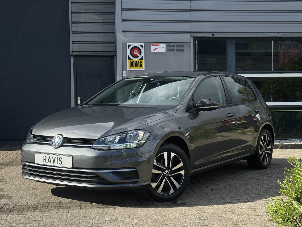 Volkswagen Golf - 1.0 TSI IQ.DRIVE | Adaptief Cruise | Autom. Trekhaak | PDC - AutoWereld.nl