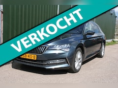 Skoda Superb Combi - 1.4 TSI iV Business Edition Plus, CLIMA, NAVIGATIE, CAMERA, TREKHAAK, VIRTUEEL DASHBOARD,