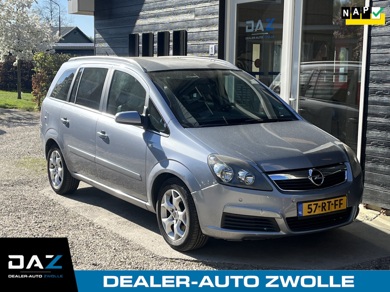 Opel Zafira - 2.2 Cosmo 7 Pers/Aut/Ecc/Pdc/Lm - AutoWereld.nl