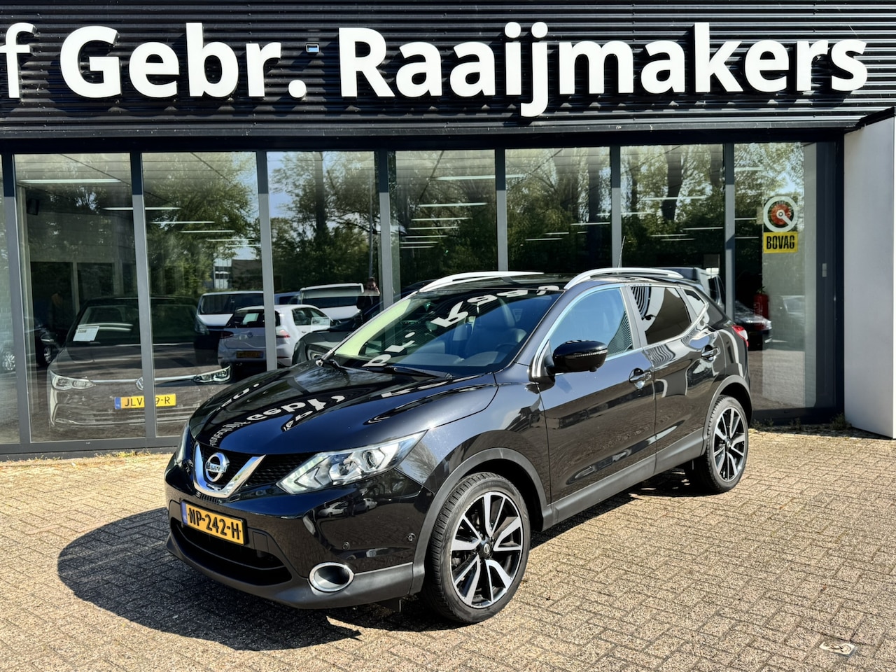 Nissan Qashqai - 1.2 Automaat Tekna*Panorama*Leder*EXPORT/EX.BPM* - AutoWereld.nl