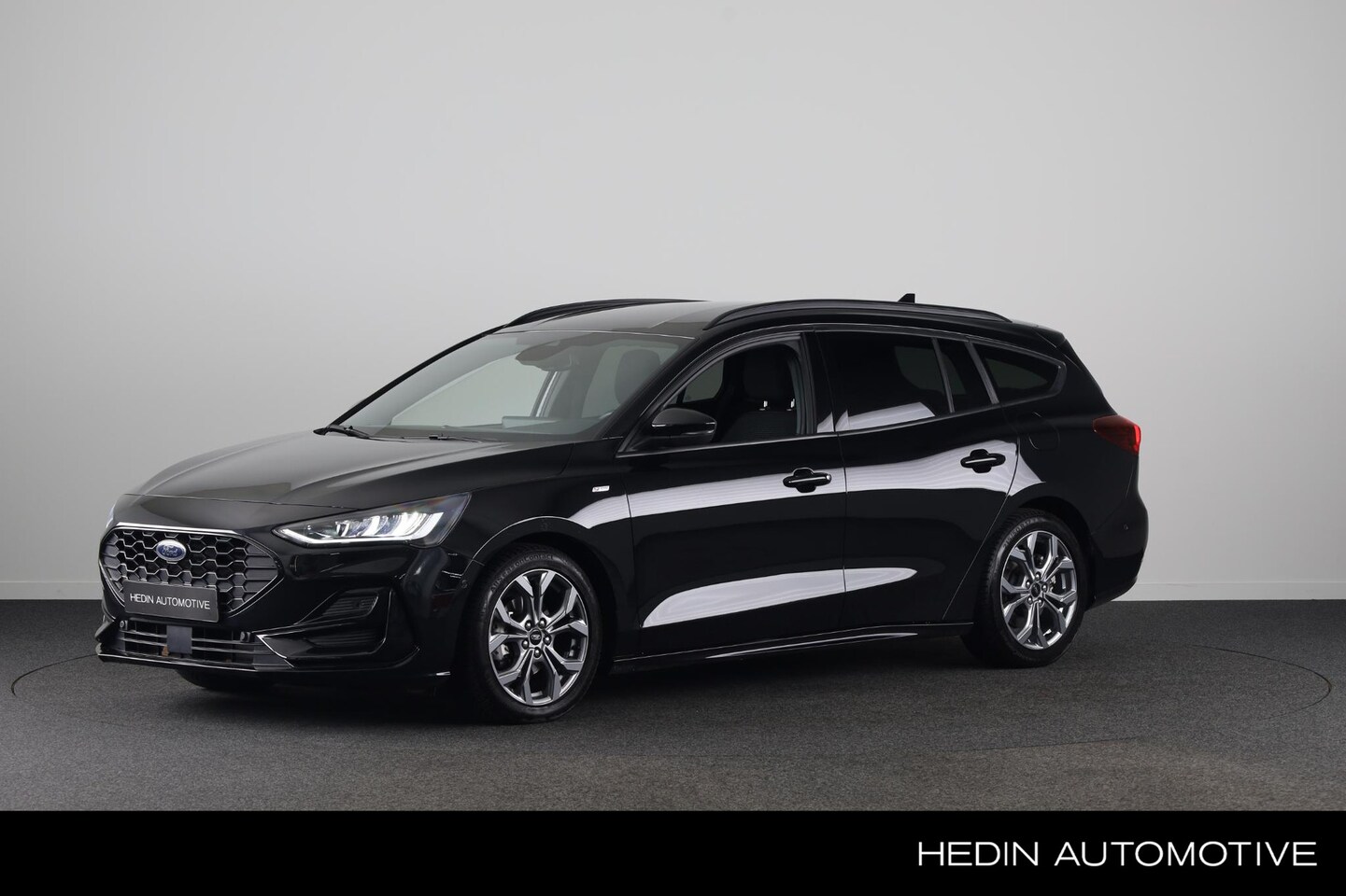 Ford Focus Wagon - 1.0 EcoBoost Hybrid ST Line | Driver Assistance Pack | Winter Pack - AutoWereld.nl