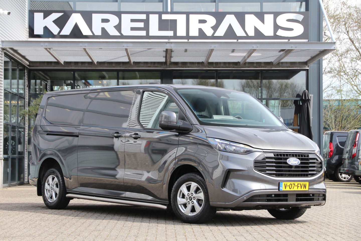 Ford Transit Custom - 2.0 TDCI 170 | Aut. | Limited | Trekhaak | Navi | Camera | Clima.. - AutoWereld.nl