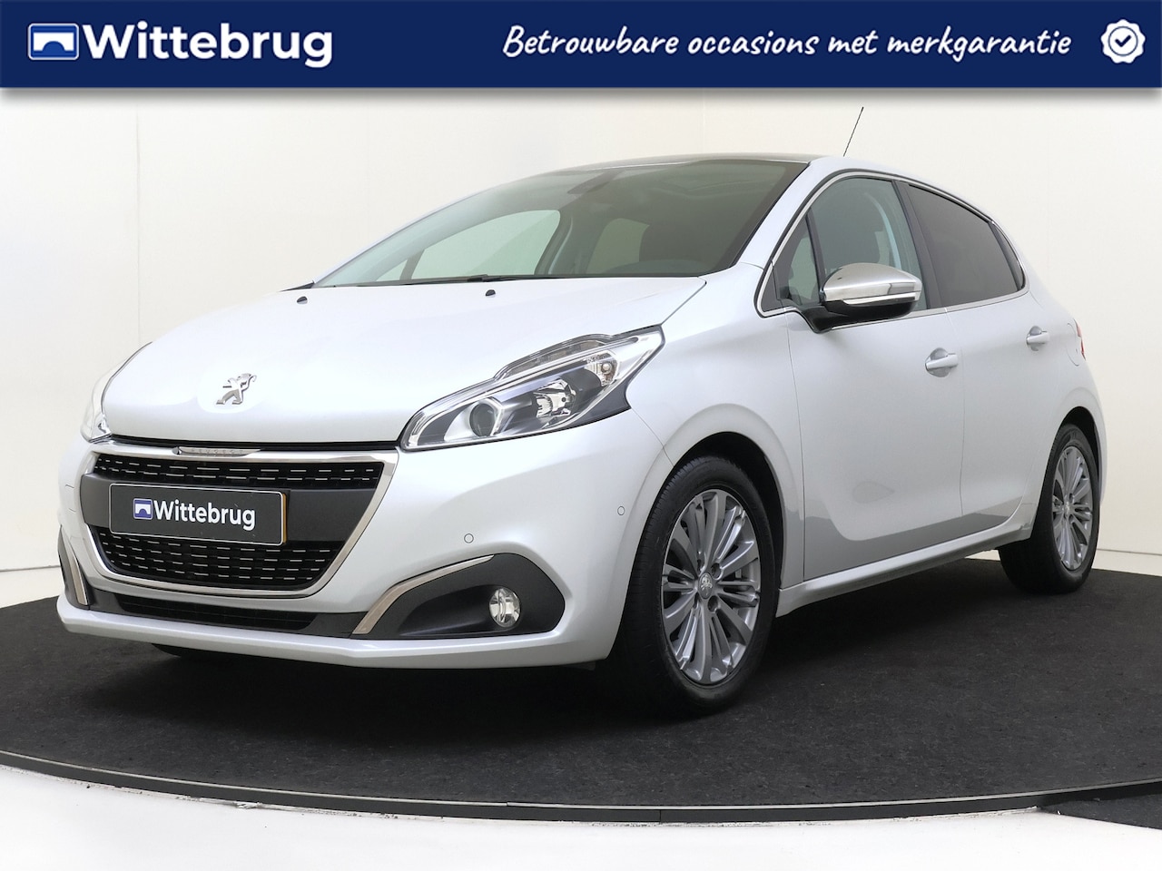 Peugeot 208 - 1.2 PureTech 110PK Allure Automaat | Camera | Apple Carplay | Navigatie | Parkeerhulp | - AutoWereld.nl