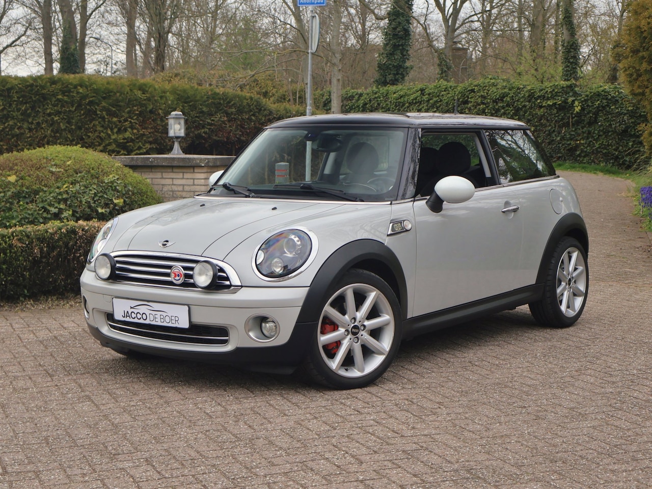 MINI Cooper - Mini 1.6 Camden HarmanKardon/Stoelverwarm - AutoWereld.nl