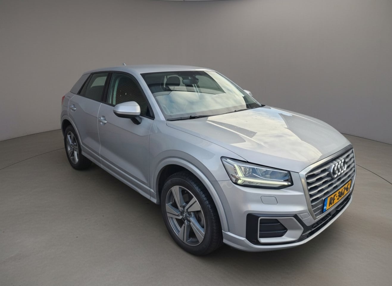 Audi Q2 - 1.0 TFSI #limited 1e eig Dealer ond. Trekhaak, Led, NAP