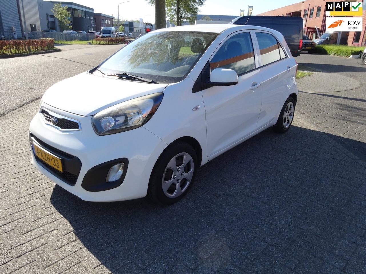 Kia Picanto - 1.0 CVVT ISG Comfort Pack Airco Boekjes Apk 10-3-2027 - AutoWereld.nl