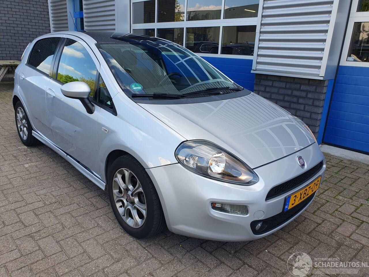 Fiat Punto Evo - 0.9 TwinAir Lounge 0.9 TwinAir Lounge - AutoWereld.nl