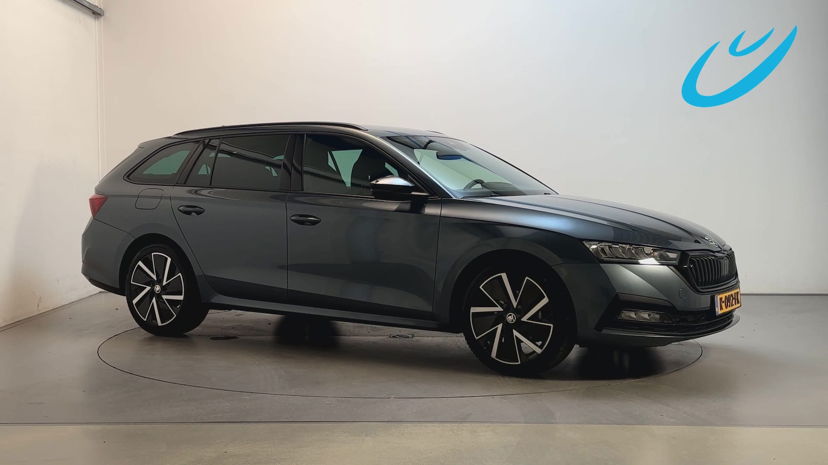 Skoda Octavia Combi - 1.0 TSI Sport Business Sfeerverlichting Virtual Cockpit Parkeersensoren Navigatie - AutoWereld.nl