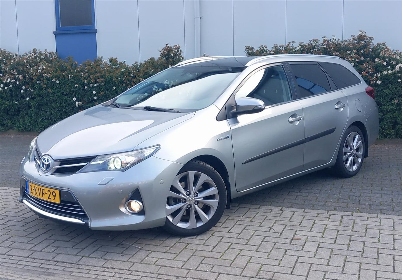 Toyota Auris - 1.8 Hybrid 136pk Aut Lease Pro Sport Panoramadak - AutoWereld.nl