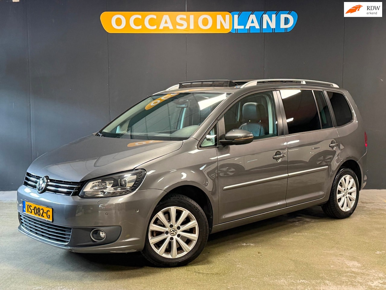 Volkswagen Touran - 1.4 TSI Highline 7p.|PANO|CAMERA|CRUISE|LEDER|STOELV|BLUETOOTH|16INCH| - AutoWereld.nl