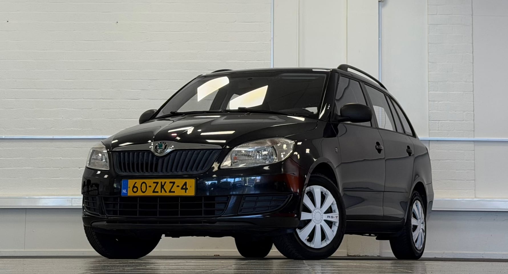 Skoda Fabia Combi - 1.2 TSI Arctic Trekhaak Airco 3e Eigenaar Nieuwe APK - AutoWereld.nl