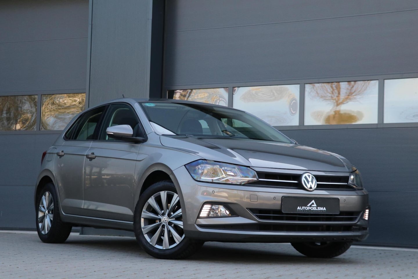Volkswagen Polo - 1.0 TSI Highline 95PK VirtualCockpit Trekhaak Pdc AppleCarplay Camera Climatecontrol Lmv B - AutoWereld.nl