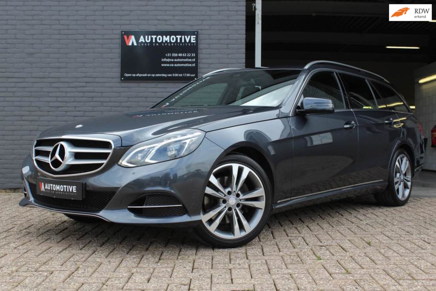 Mercedes-Benz E-klasse Estate - 300 LED MULTICONTOUR NAVI LEDER TREKHAAK - AutoWereld.nl