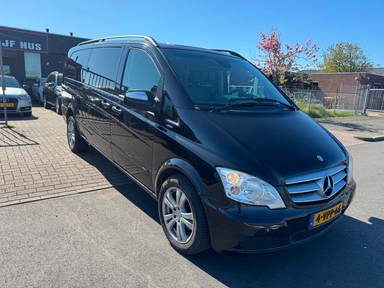 Mercedes-Benz Viano - 3.0 CDI Trend Edition DC Extra Lang AUTOMAAT - AutoWereld.nl