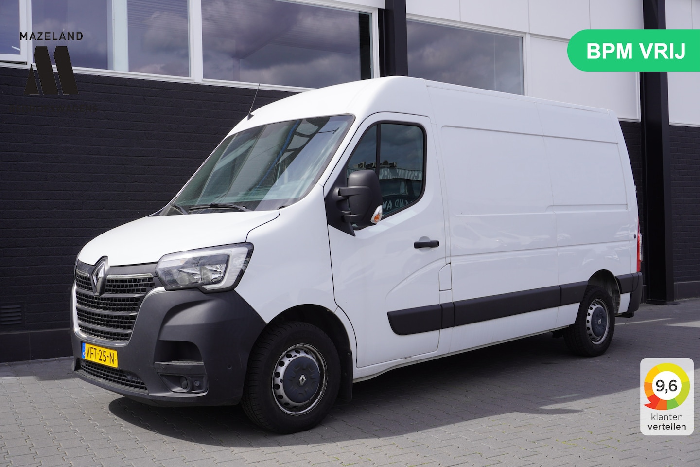 Renault Master - 2.3 dCi 135PK L2H2 EURO 6 - Airco - Cruise - Camera - € 14.950,- Excl. - AutoWereld.nl