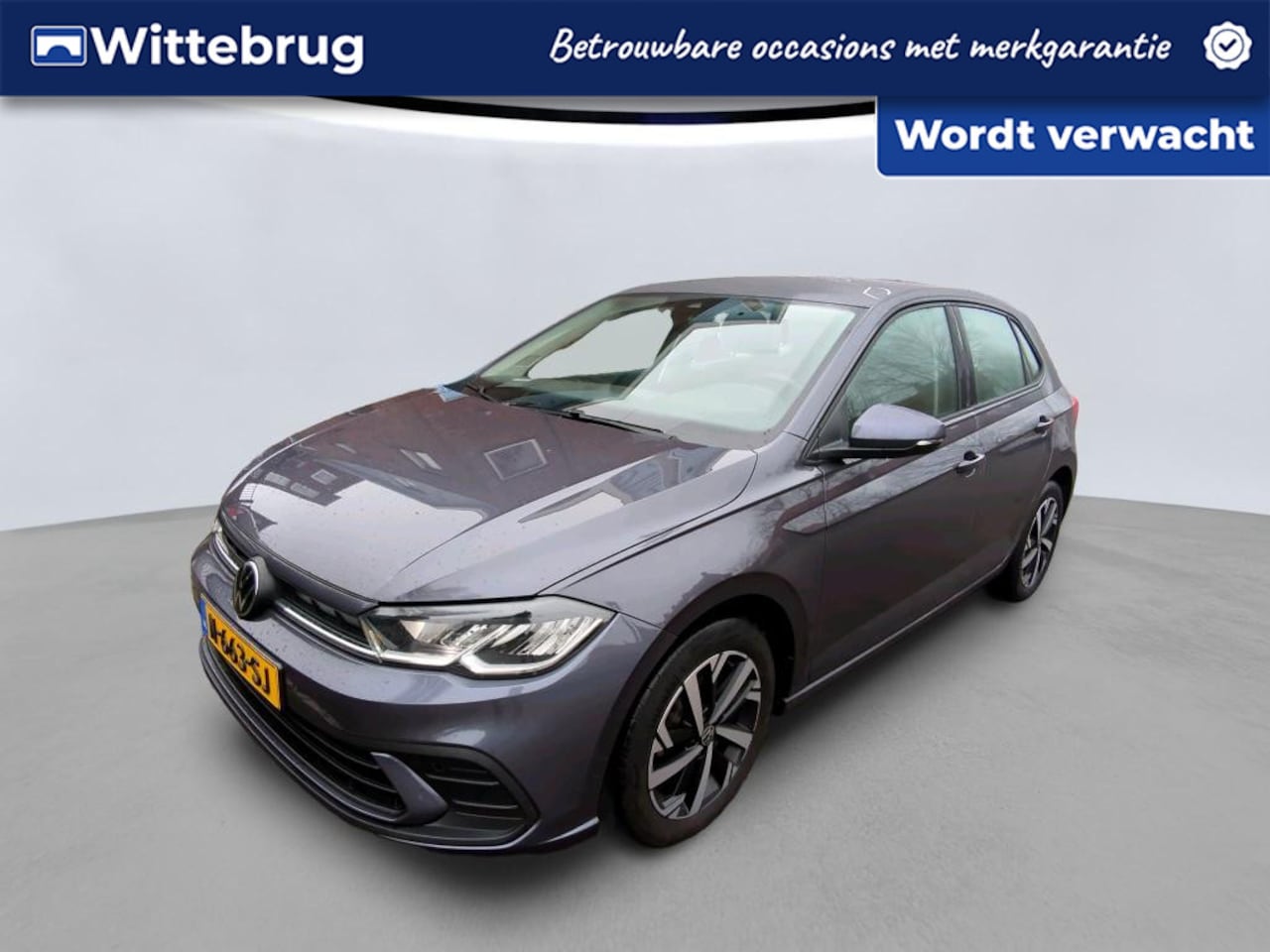 Volkswagen Polo - 1.0 TSI Life Automaat / Navigatie / PDC - AutoWereld.nl