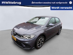 Volkswagen Polo - 1.0 TSI Life Automaat / Navigatie / PDC