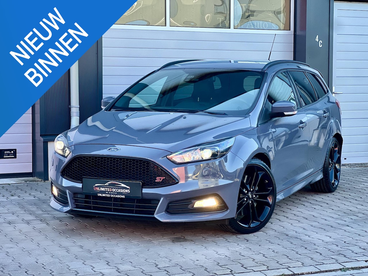 Ford Focus Wagon - 2.0 ST-3 *250PK*LEER*MEEST VOLLE - AutoWereld.nl