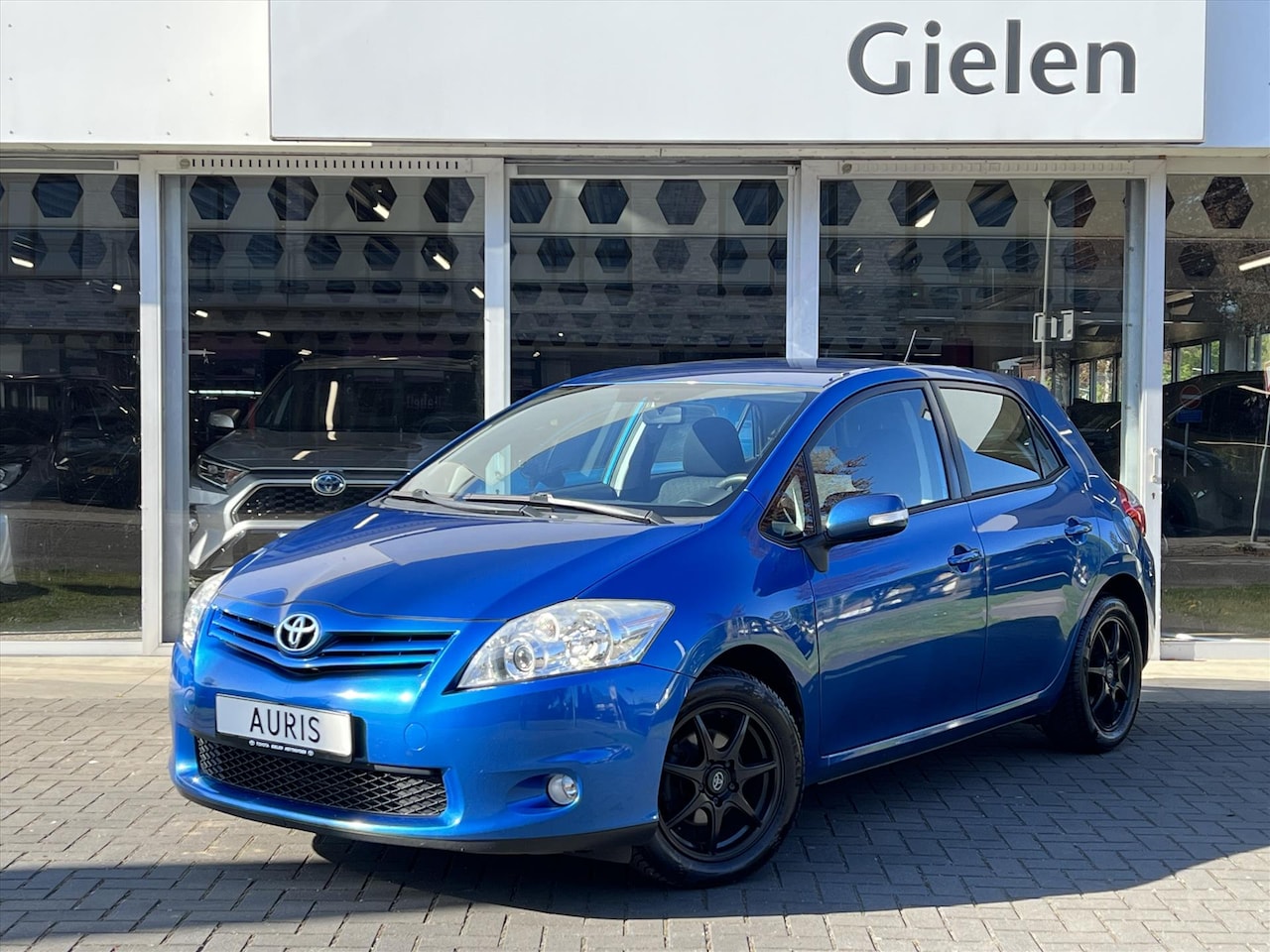 Toyota Auris - 1.6 VVT-i 132pk | Climate control, Cruise control, Parkeersensoren, Trekhaak, LM velgen - AutoWereld.nl