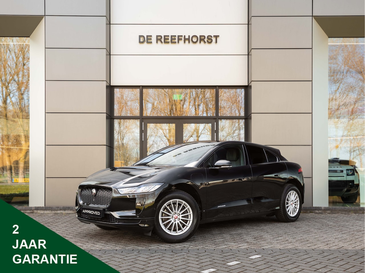 Jaguar I-PACE - EV400 S 90 kWh | Panoramadak | 3-fase laden | Black Pack | 3D surround camera - AutoWereld.nl