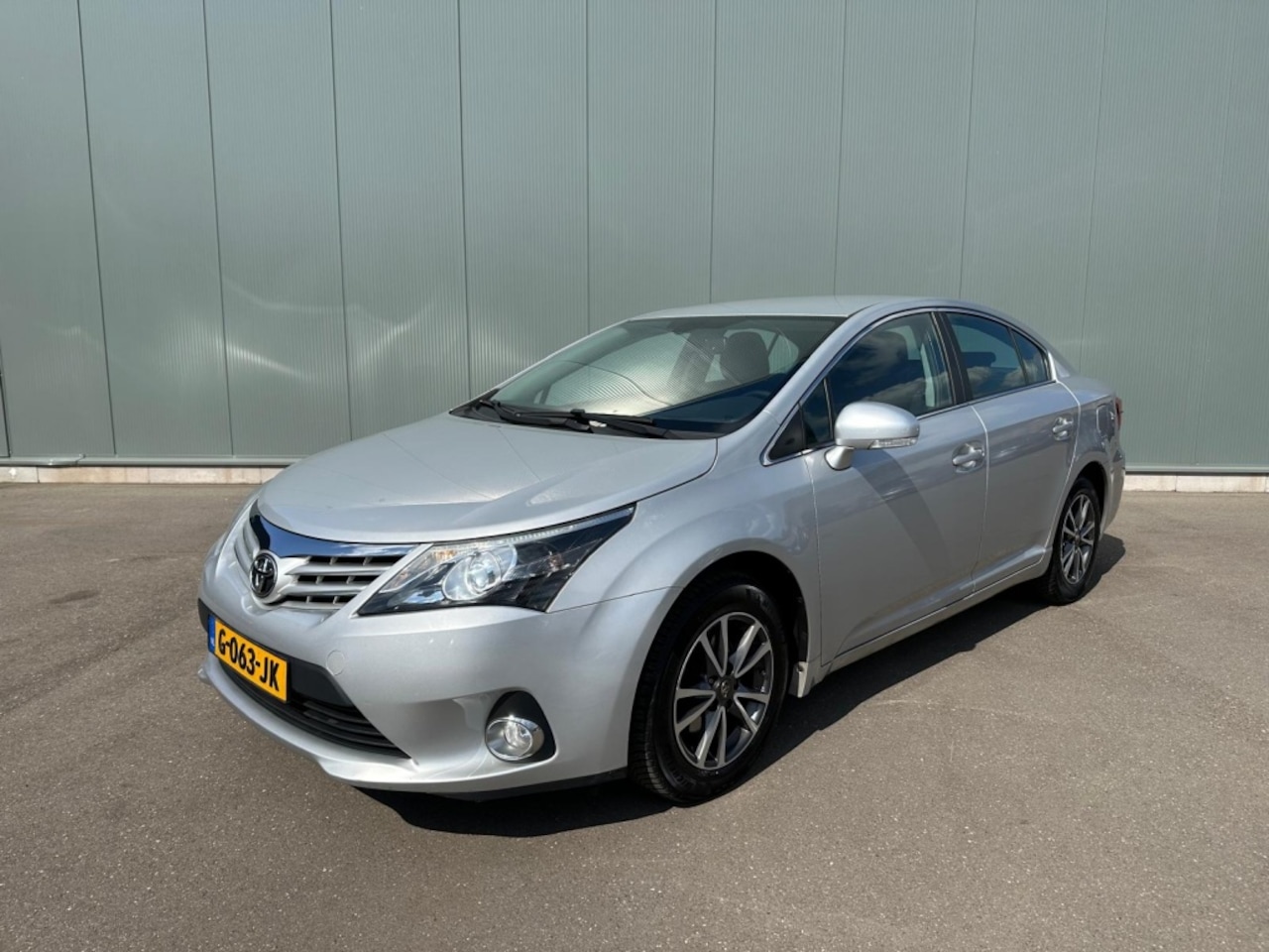 Toyota Avensis - 1.6 VVTi Bns Top 5 CAMERA | ONDERHOUDSBOEKJE ! - AutoWereld.nl