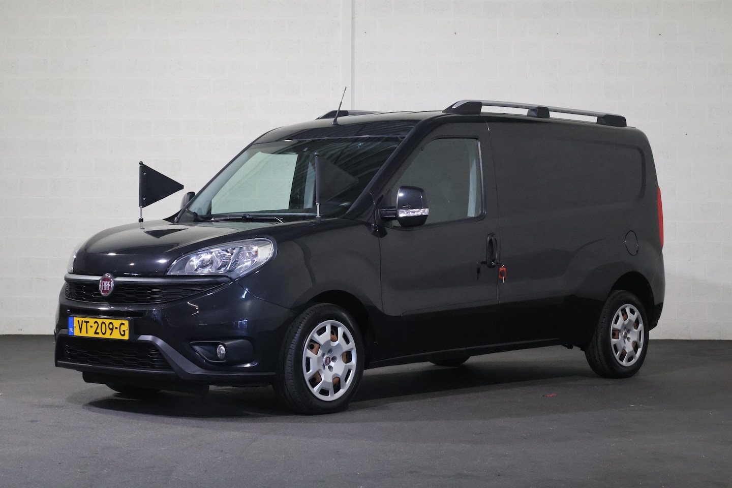 Fiat Doblò Cargo - 1.6 MJ L2 H1 Maxi Materiaalwagen + 1 Kist - AutoWereld.nl