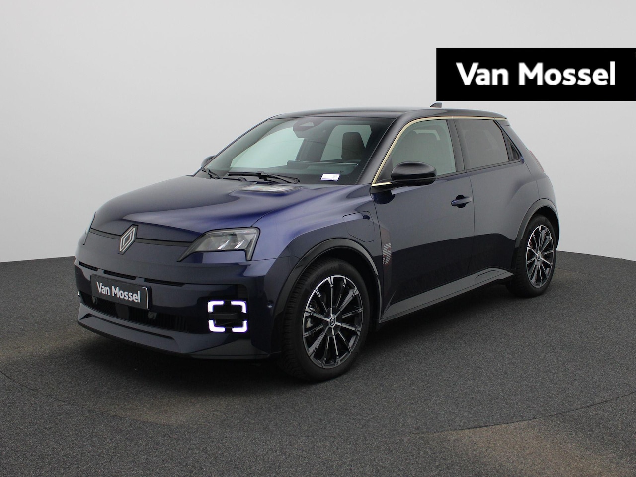 Renault 5 - EV 52kWh Iconic Cinq 110 kW comf. range | Automtaat | Navigatie | Parkeersensoren - AutoWereld.nl