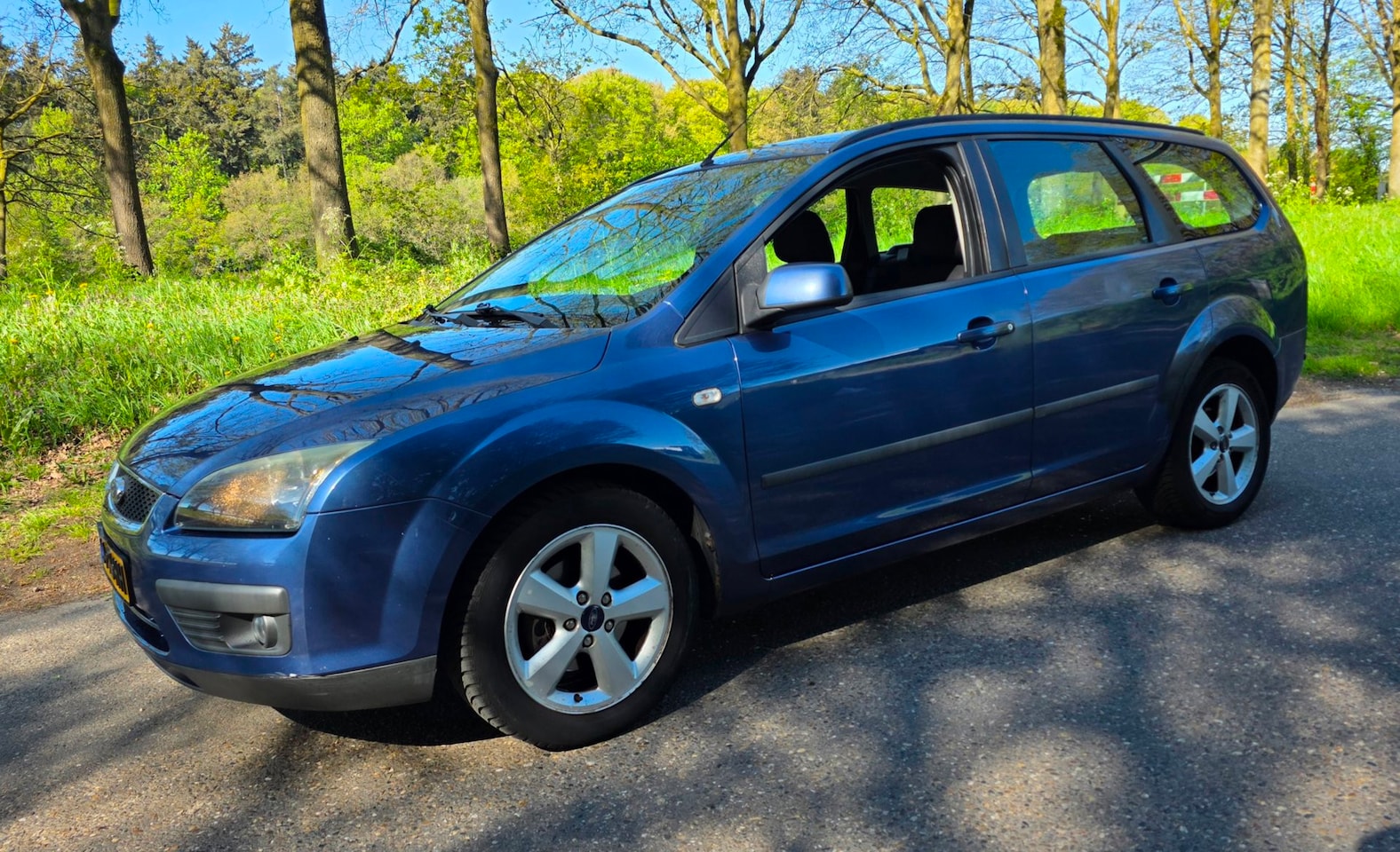 Ford Focus Wagon - 1.6-16V - Airco - APK T/M 22-04-2027 - Navi - AutoWereld.nl