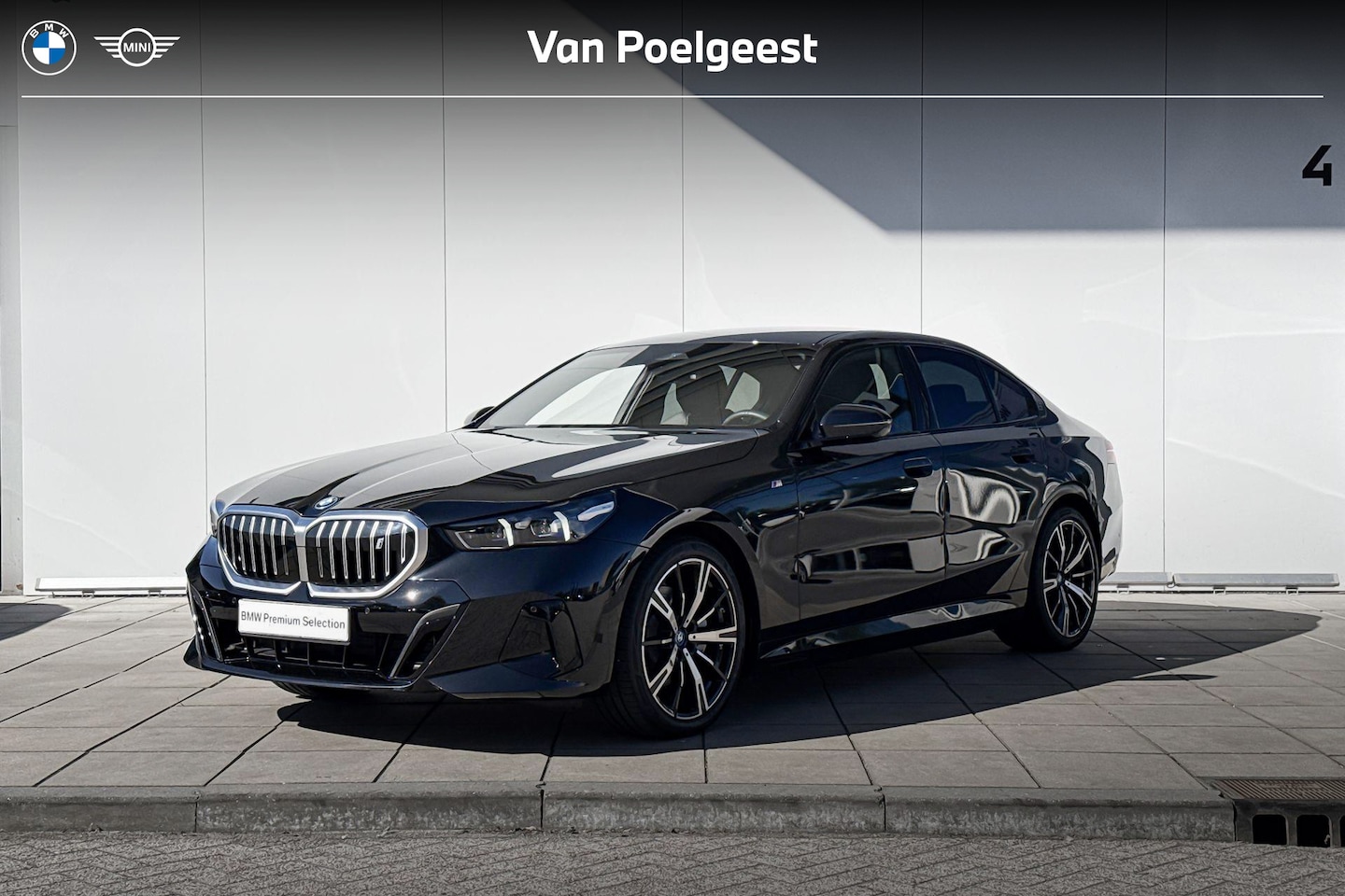 BMW i5 - Sedan eDrive40 M-Sport / Harman-Kardon / Driving Assistant Plus / Adaptieve LED koplampen - AutoWereld.nl