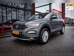 Volkswagen T-Roc - 1.5 TSI Sport | Automaat | Camera | Stoel verwarming | Car-play | Adaptieve cruise control