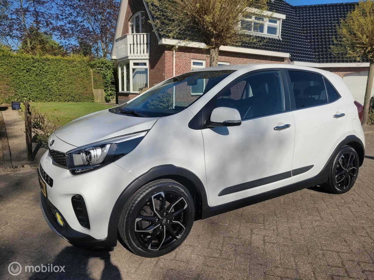 Kia Picanto - 1.2 CVVT X-Line 1.2 CVVT X-Line, Navi/clima/carplay/lm - AutoWereld.nl