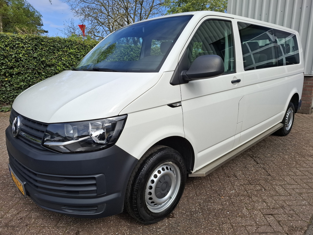Volkswagen Transporter Kombi - 2.0TSI 22500.- INCL BTW BENZINE 9-PERSOONS 150PK - AutoWereld.nl