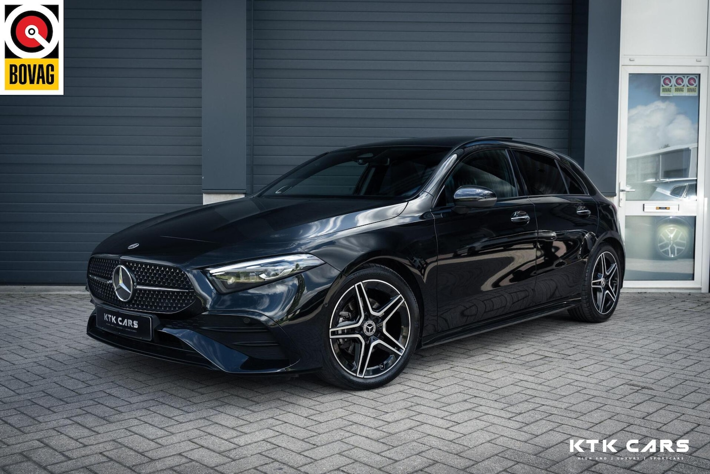 Mercedes-Benz A-klasse - 180 AMG Line Pano|Sfeer|KeylesGO|Camera|Burnmester|Multibeam|Line|ACC| - AutoWereld.nl