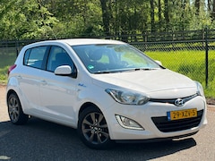 Hyundai i20 - 1.2i i-Motion /Airco/5-Deurs/