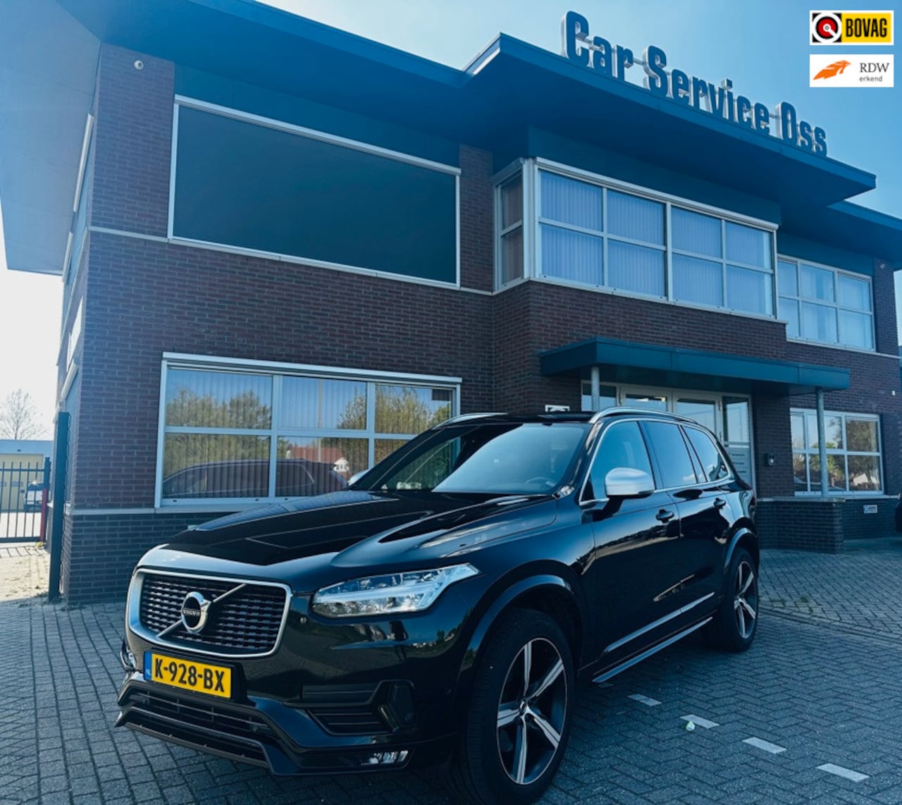 Volvo XC90 - 2.0 D5 AWD Inscription R-Design Carplay - Trekhaak - Alarm - AutoWereld.nl